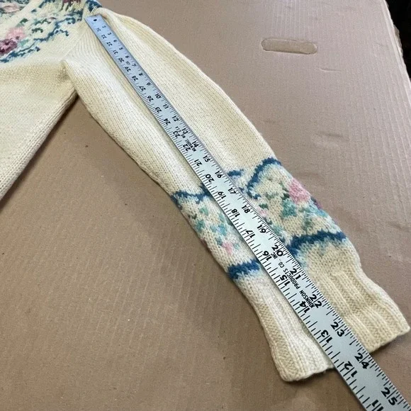 Vintage Outback Red Women's Medium Floral Cardigan Sweater 100% Wool Knit - Picture 9 of 16